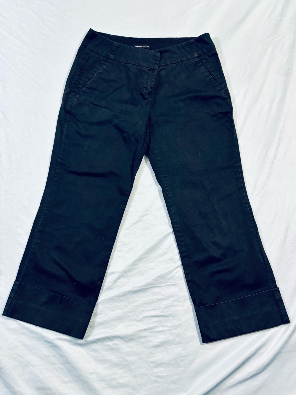 New York and Company Black Cuffed Pants Size 6 Wide Leg Stretch Cropped Trousers